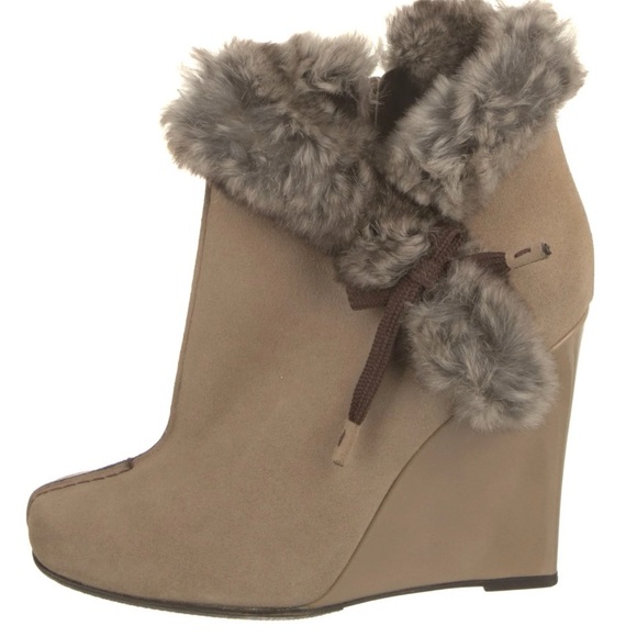 Louis Vuitton Suede Women's Tan Wedge Ankle Boots with Fur Trim - Picture 1 of 5